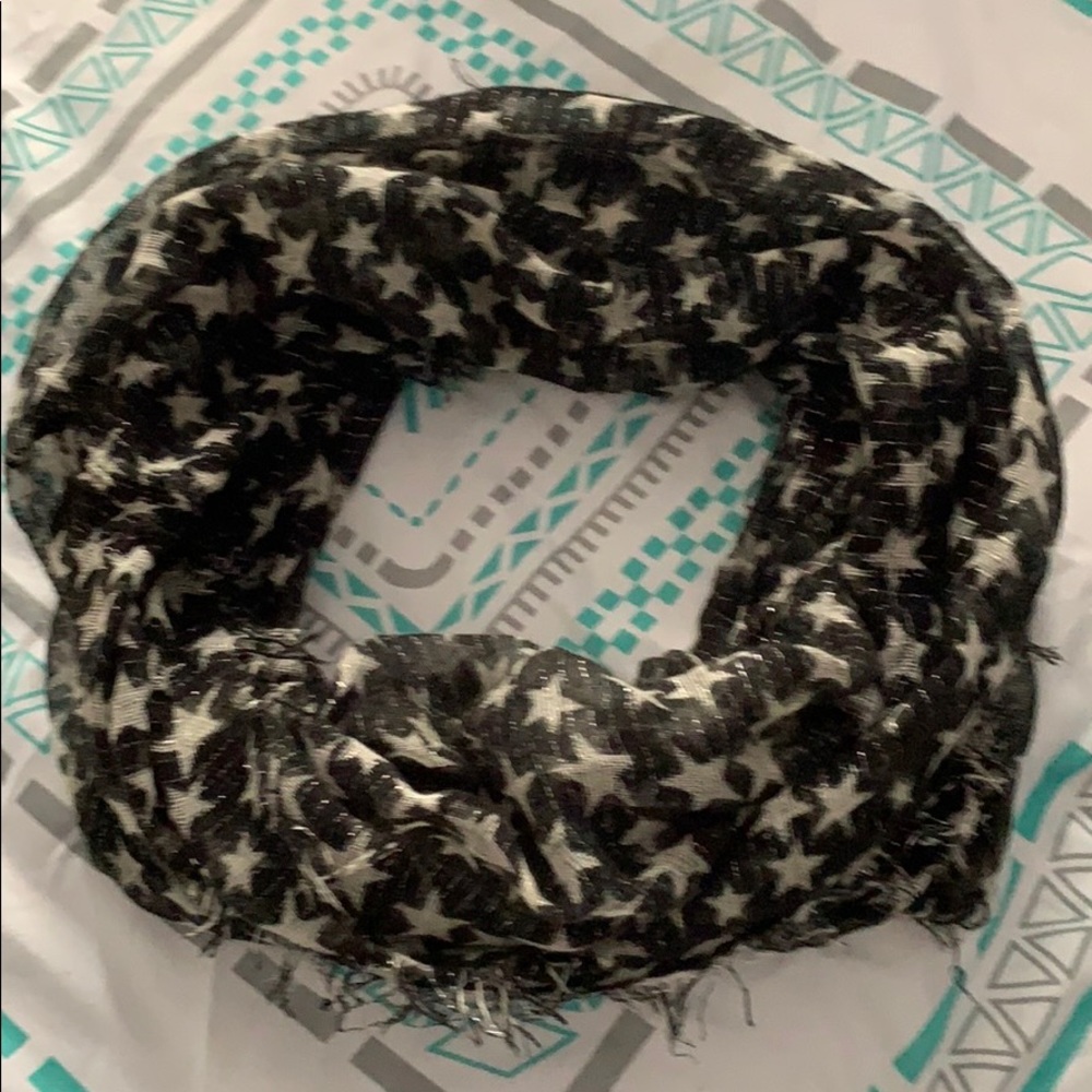 Stars scarf
